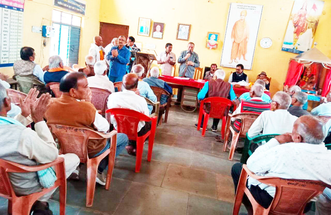 पेंशनर एसो. के नए पदाधिकारियों ने ली शपथ