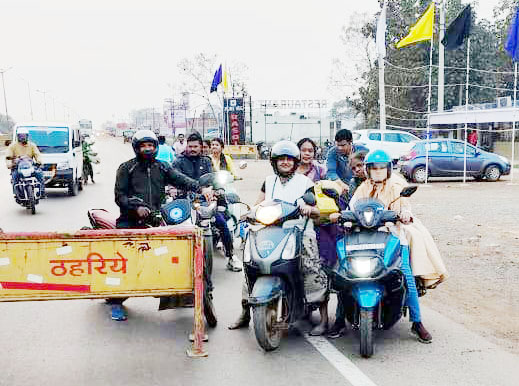 105 वाहन चालकों से 57 हजार जुर्माना 105 वाहन चालकों से 57 हजार जुर्माना