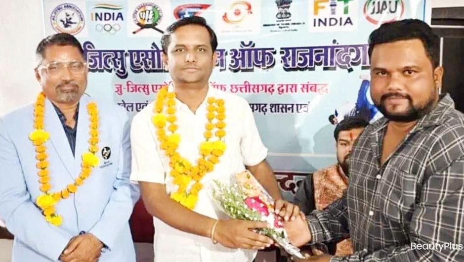 जिला खेल संघ के अध्यक्ष बने विवेक मोनू जिला खेल संघ के अध्यक्ष बने विवेक मोनू