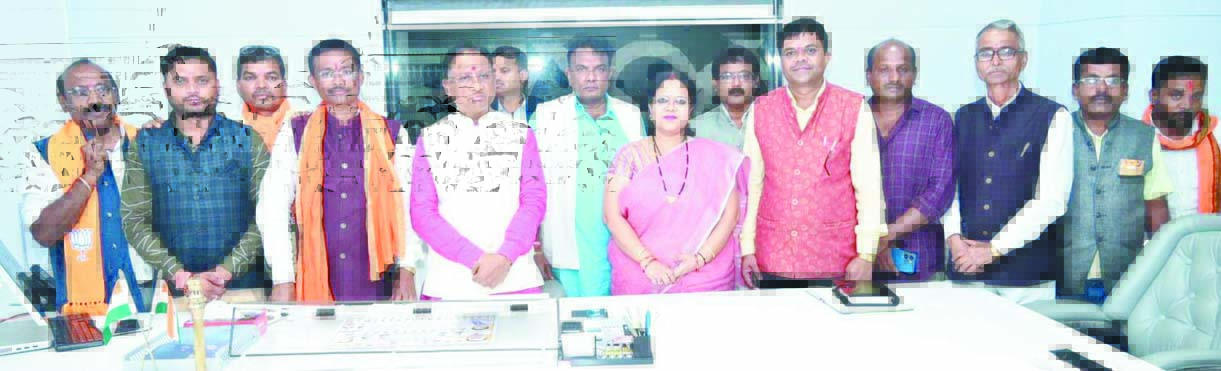 सीएम को दिया माघी पूर्णिमा मेले में आने का न्यौता 