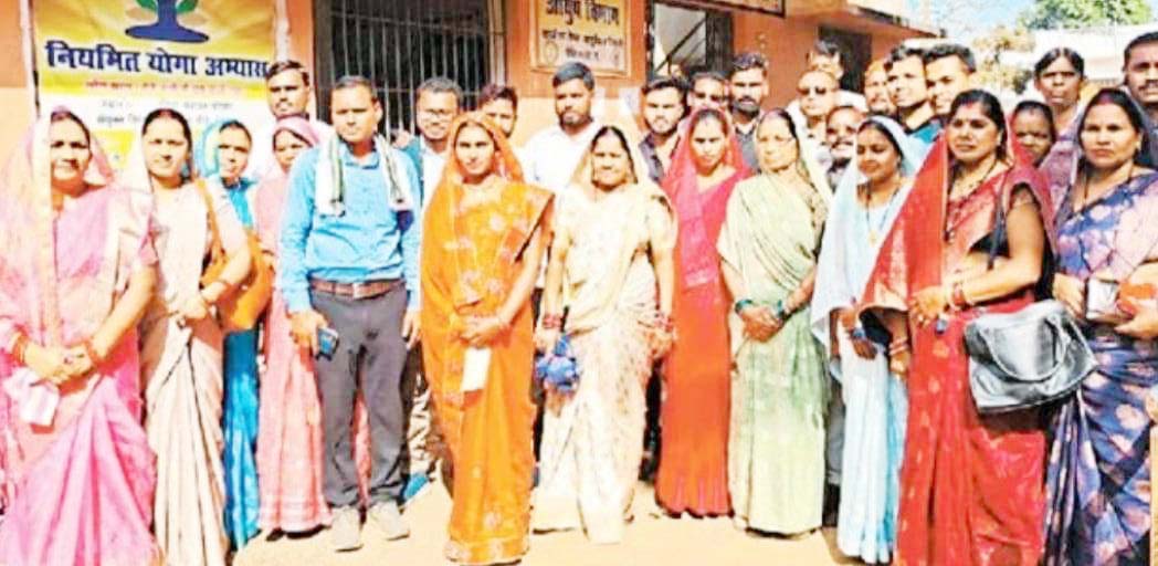 कांग्रेस जनपद अध्यक्ष के खिलाफ कांग्रेसी लामबंद 