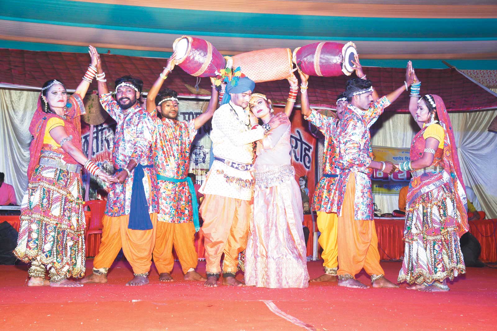 छत्तीसगढ़ी सांस्कृ तिक कार्यक्रम धरोहर, देर रात तक झूमते रहे दर्शक