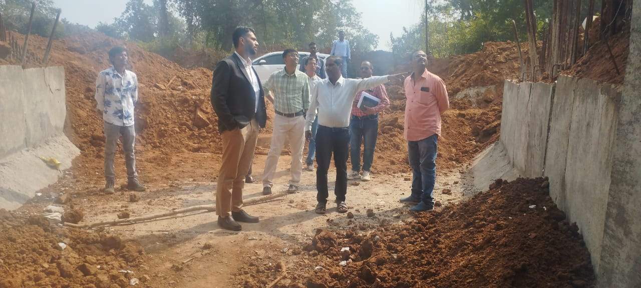 रेलवे के निर्माण कार्यों का निरीक्षण रेलवे के निर्माण कार्यों का निरीक्षण