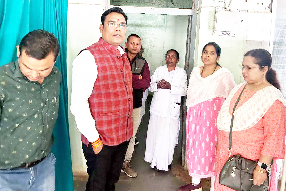 विधायक ने गुजरा सामुदायिक  स्वास्थ्य केंद्र का किया निरीक्षण