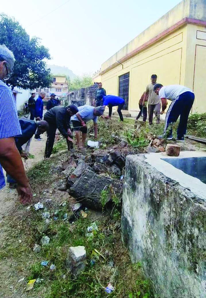 जन सहयोग ने चलाया स्वच्छता अभियान