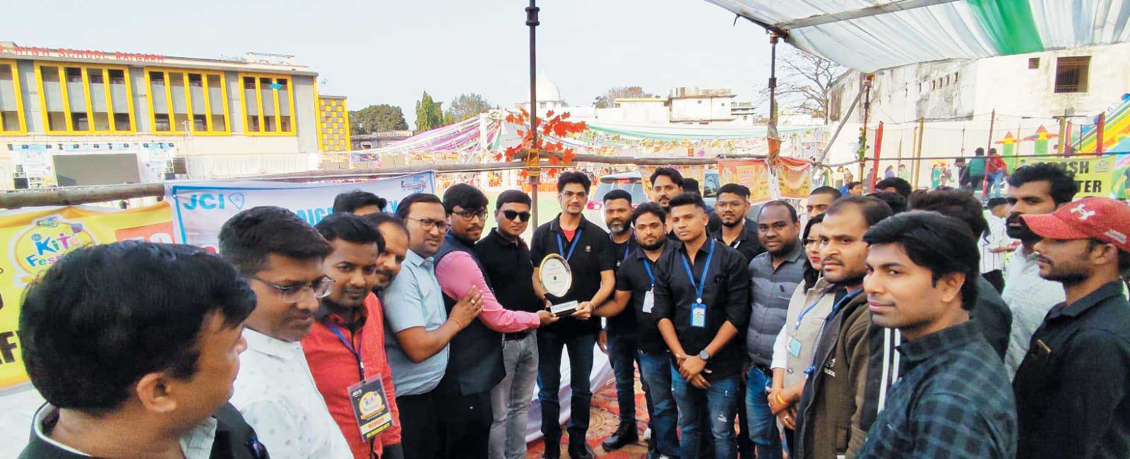सर्पमित्र टीम का सम्मान सर्पमित्र टीम का सम्मान