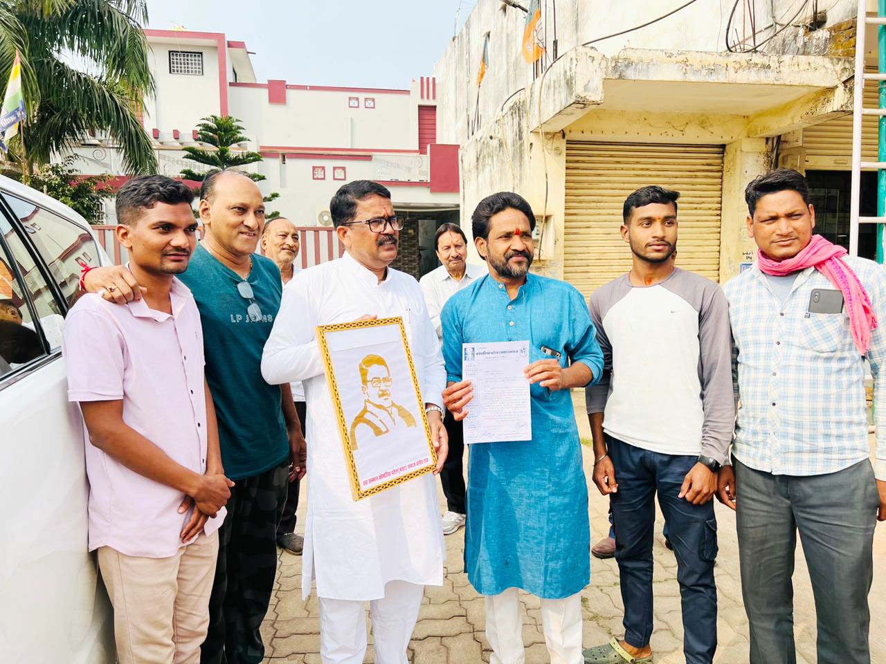 सांसद ने कोसमर्रा के मंदिरों में की साफ-सफाई