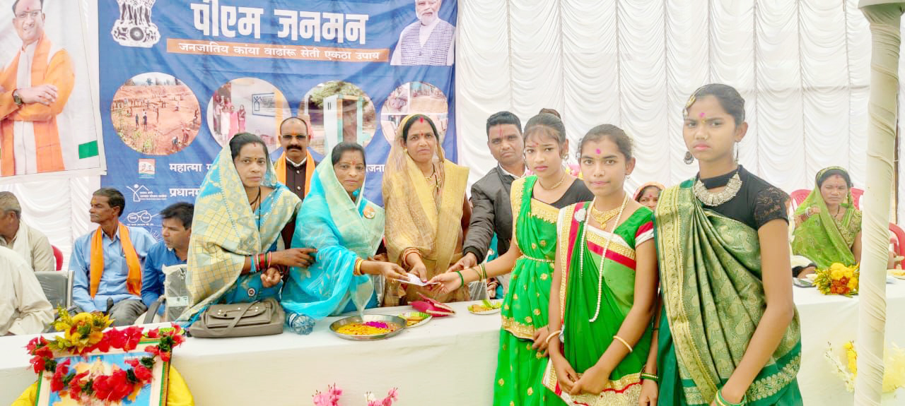 गरीबी दूर करने के लिए मोदी सरकार प्रतिबद्ध-प्रेमलता 