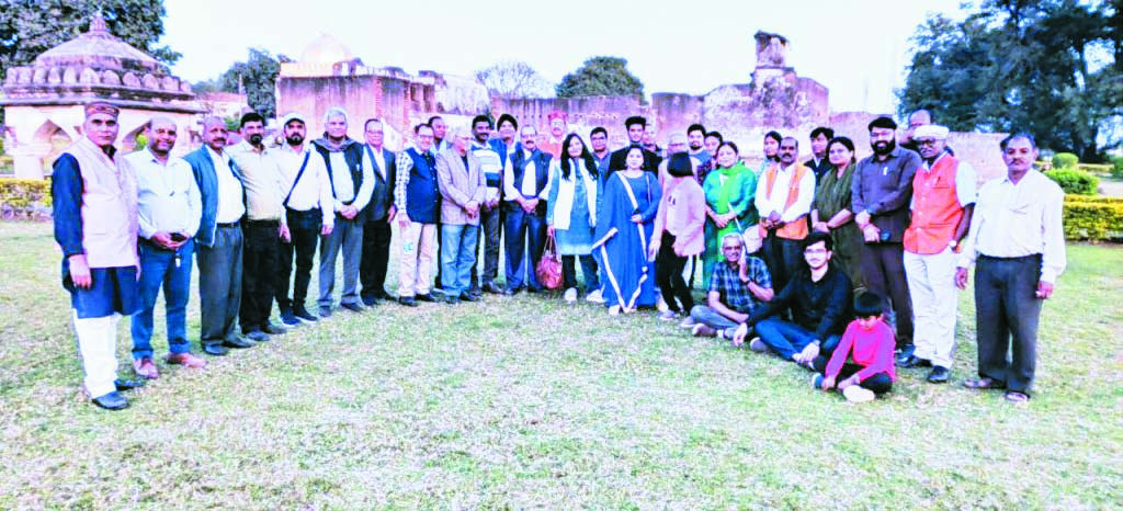 रतनपुर में लगी साहित्यकारों  की चौपाल, स्थापित होगा  वनमाली सृजन केंद्र