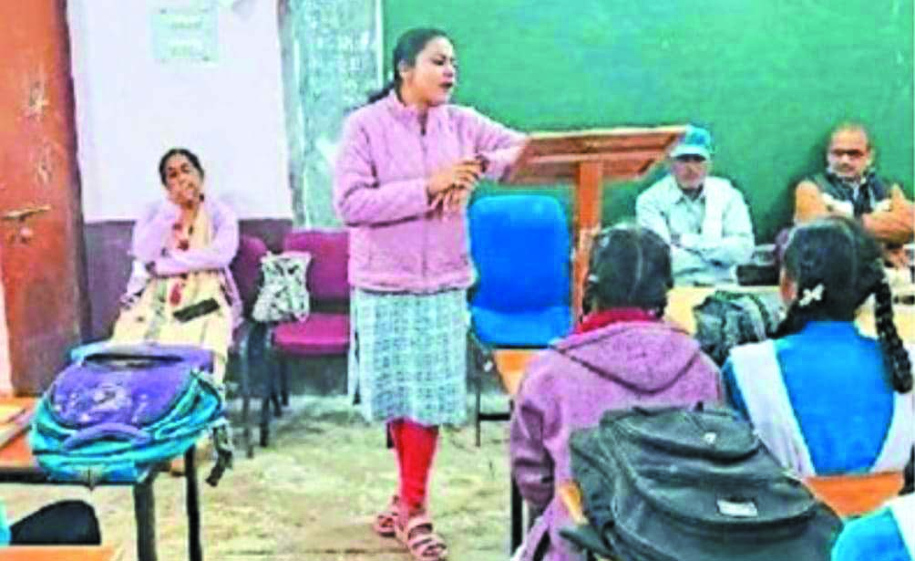 छात्र-छात्राओं को अपराध से सजग रहने दी जानकारी 