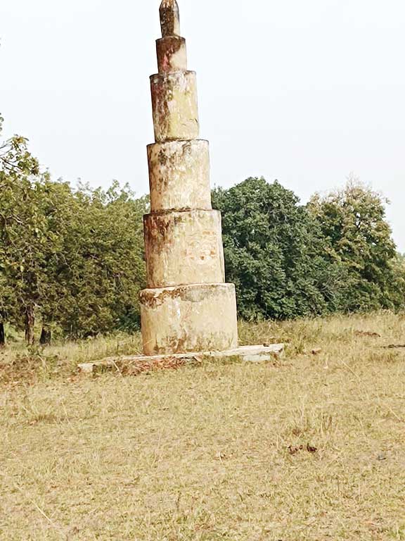 पोरदेम में नक्सल स्मारक ध्वस्त