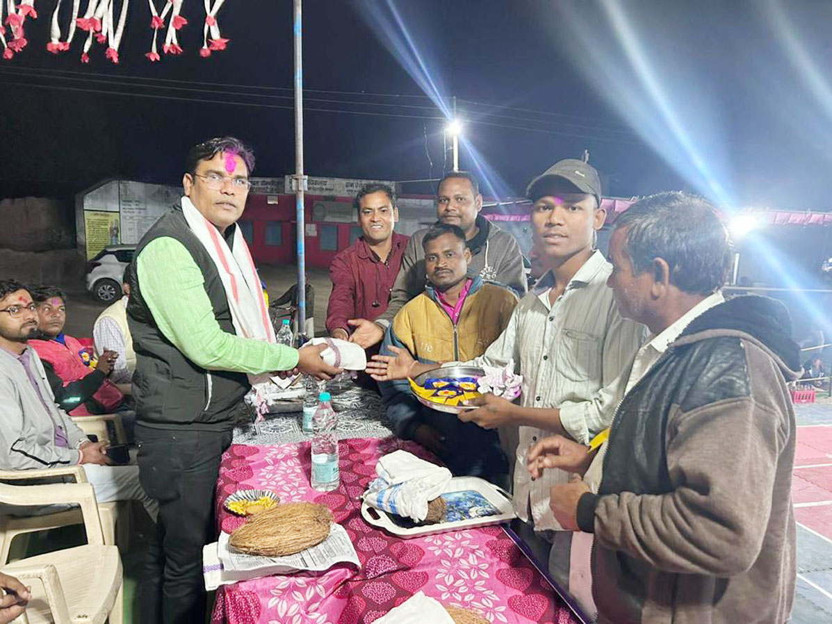 कबड्डी स्पर्धा : विधायक ने  किया पुरस्कार वितरण