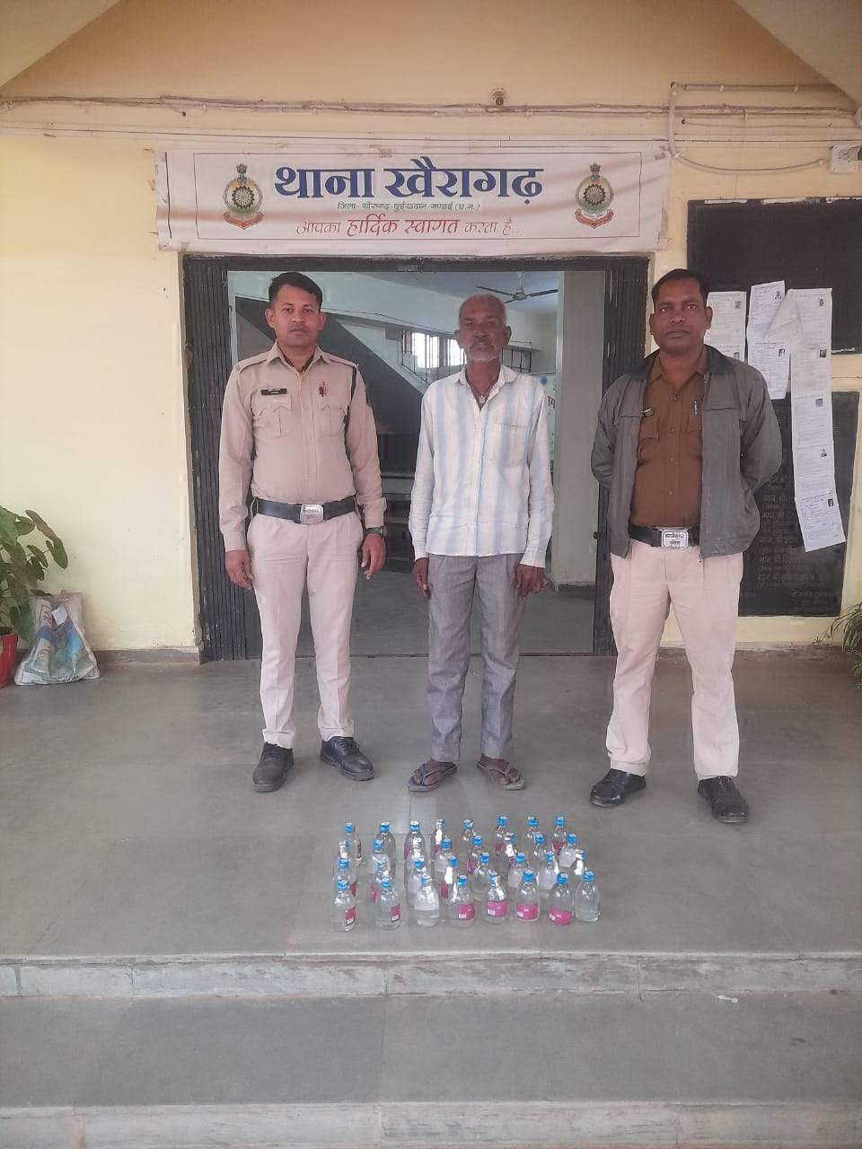 शराब परिवहन करते आरोपी पकड़ाया