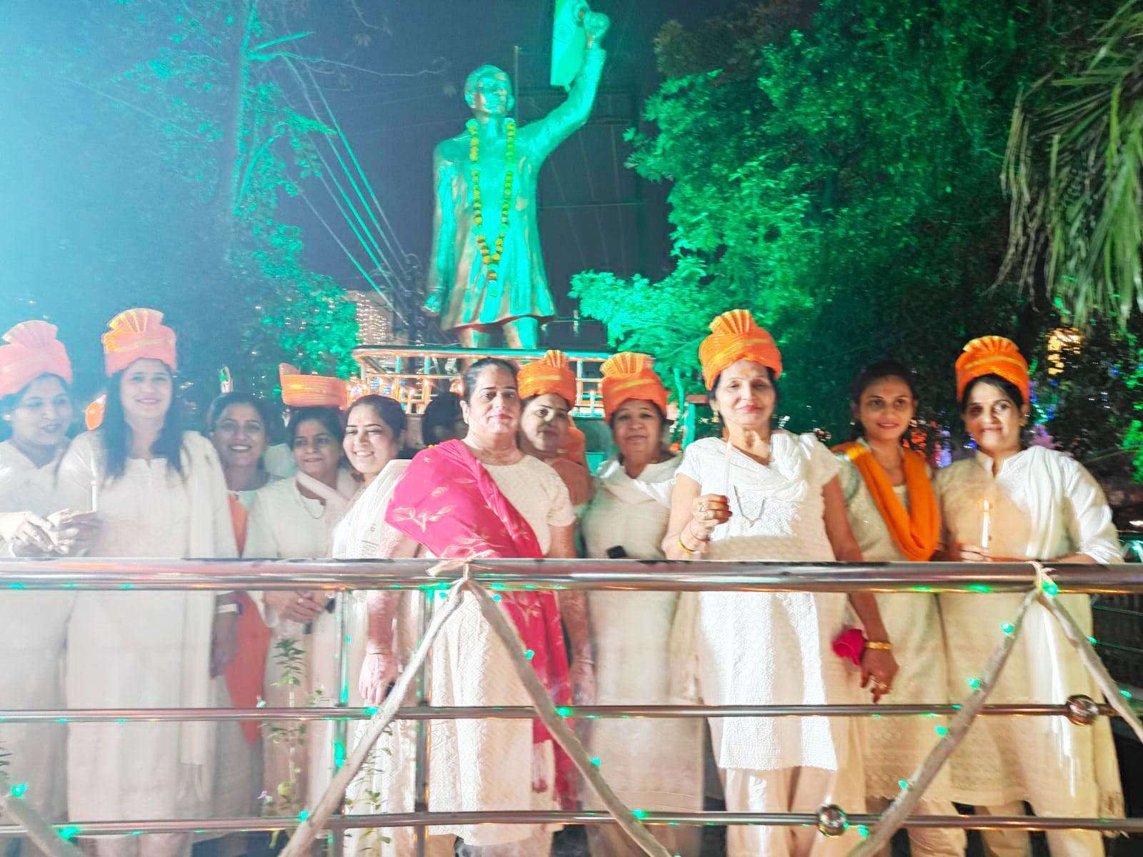 बलिदान दिवस पर माल्यार्पण कर स्मरण