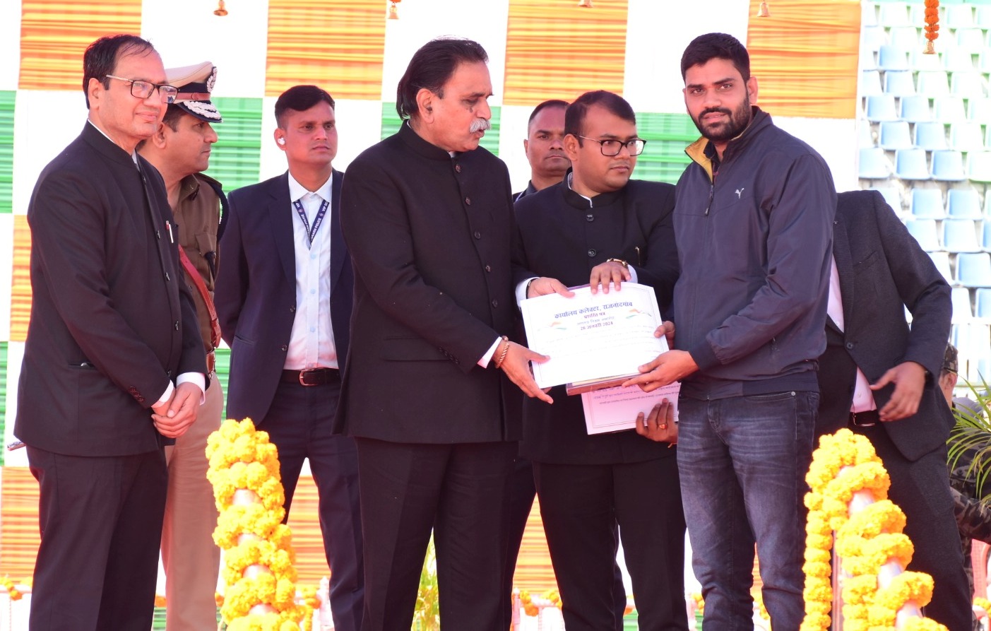 उत्कृष्ट कार्य, रंगारी व चतुर्वेदी सम्मानित