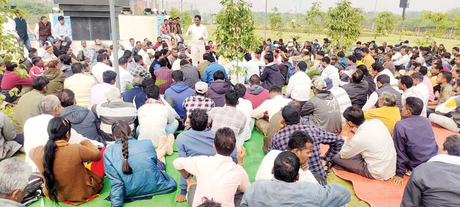 36 वर्षों से इंतजार, अब आर-पार के मूड में लघुवनोपज प्रबंधक संघ