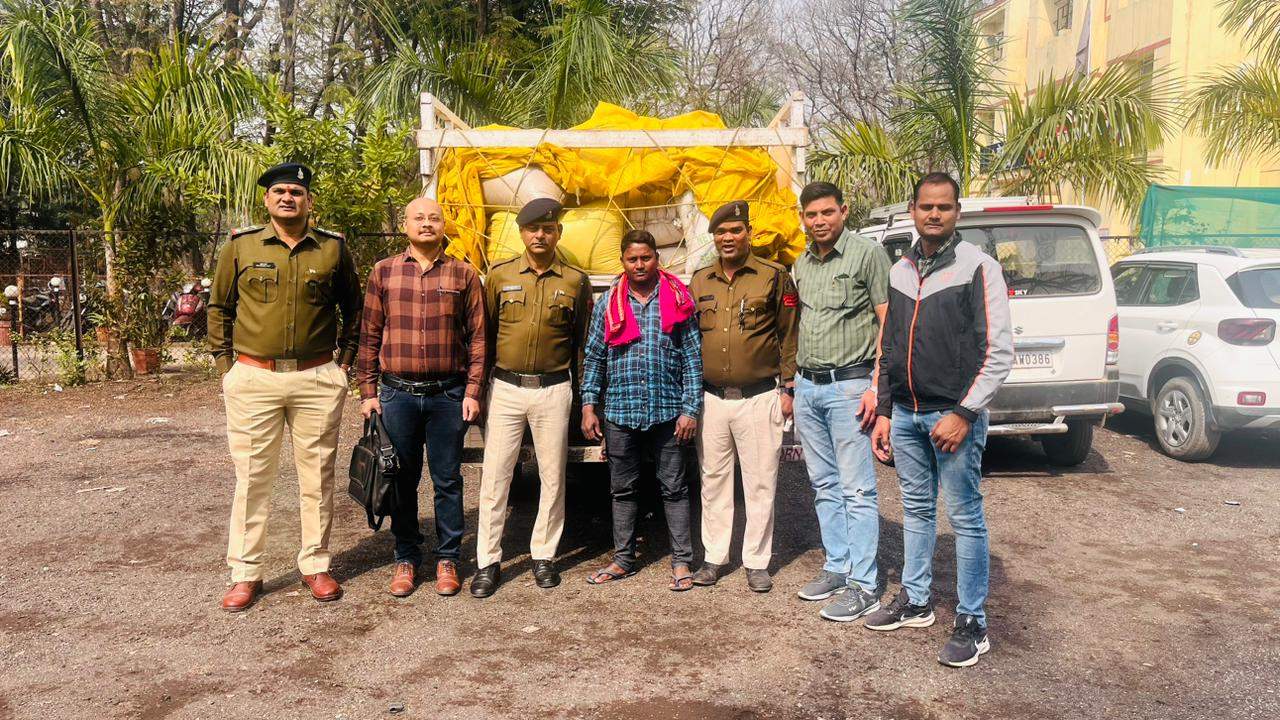 ओडिशा से लाया रहा धान जब्त ओडिशा से लाया रहा धान जब्त