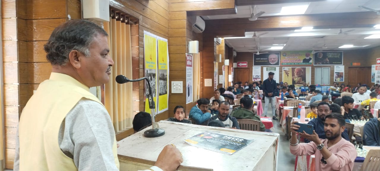 निरंतर अभ्यास-कठिन परिश्रम ही जीत का मूलमंत्र - यादव निरंतर अभ्यास-कठिन परिश्रम ही जीत का मूलमंत्र - यादव