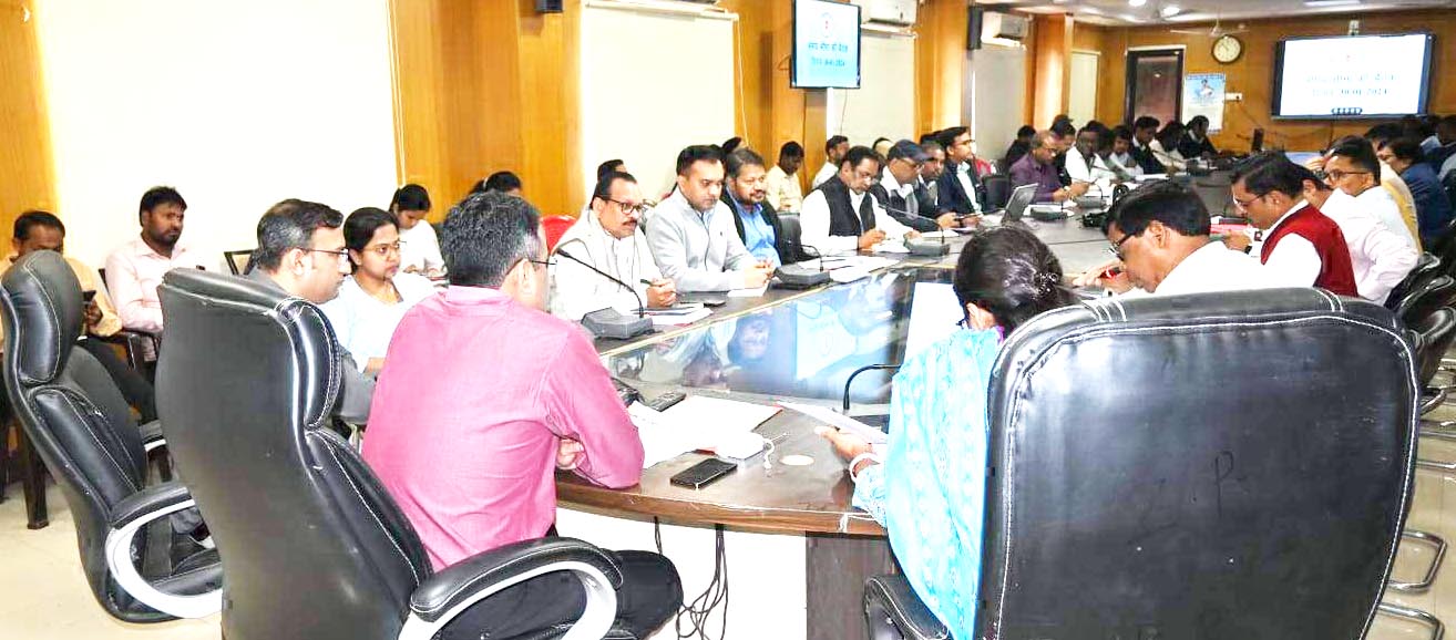 धान उठाव व जल जीवन मिशन सहित विभिन्न निर्माण के कार्यों में लाएं तेजी