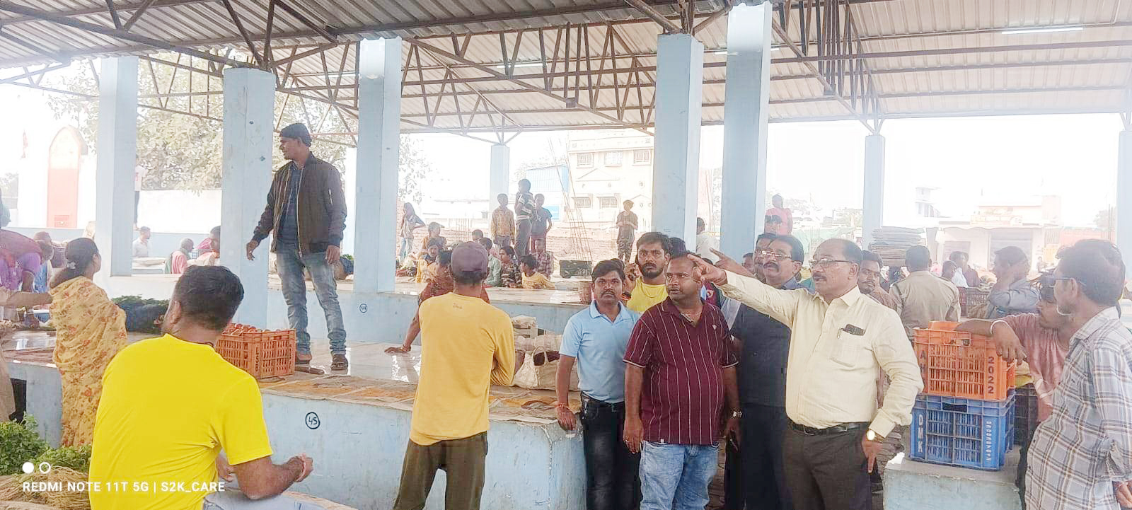 नवापारा में पौनी पसारी हुआ गुलजार, आमजन ने ली राहत की सांस नवापारा में पौनी पसारी हुआ गुलजार, आमजन ने ली राहत की सांस