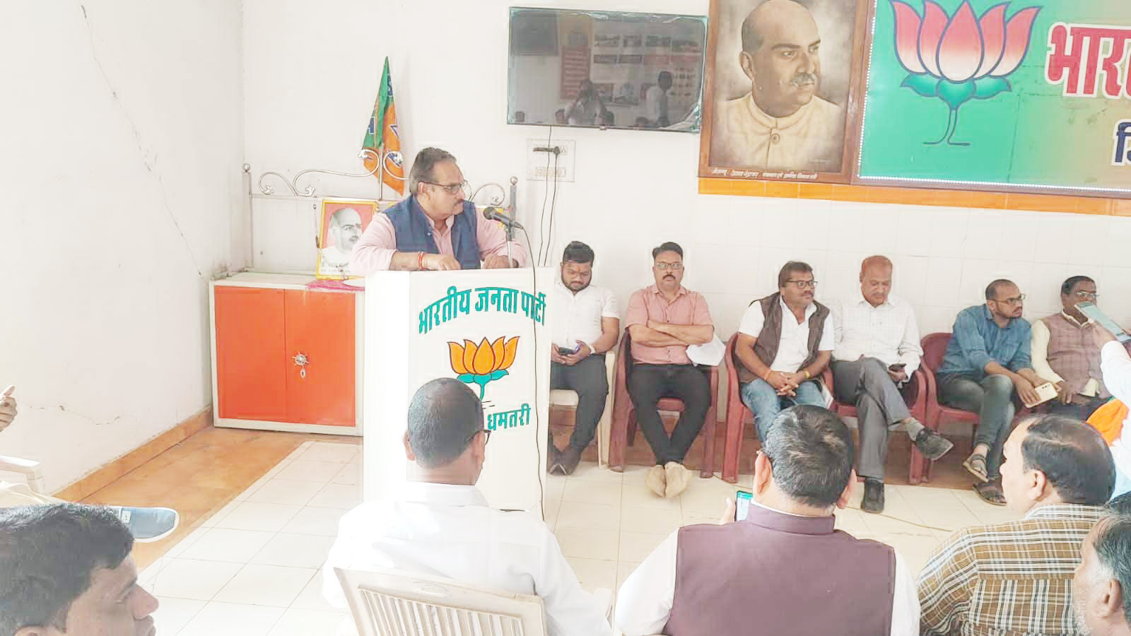 समूह, संस्था, लाभार्थी सहित हर वर्ग से संपर्क का अभियान है गाँव चलो अभियान 