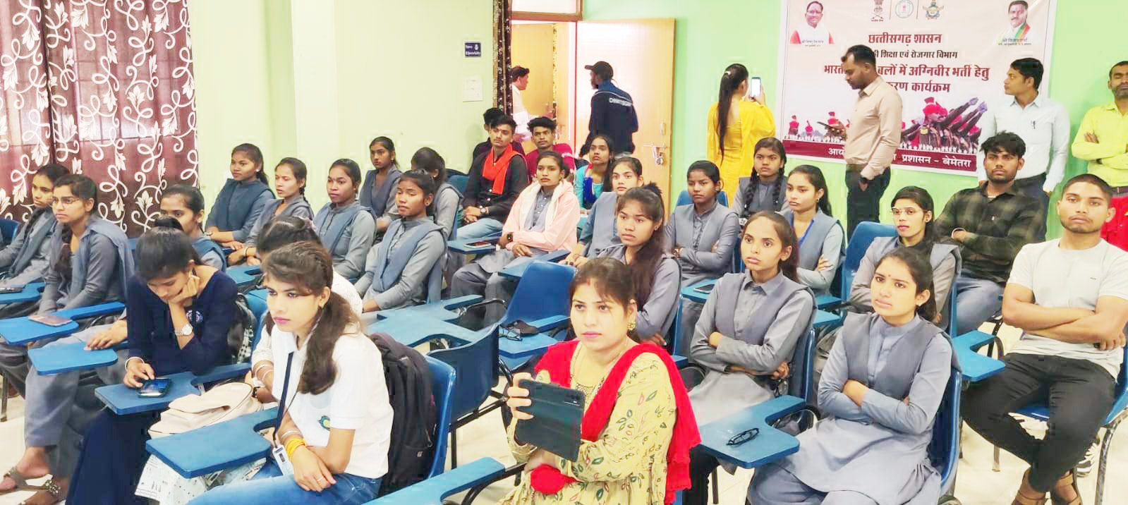 थल व वायुसेना में अग्निवीर बनने जरूरी योग्यता की दी जानकारी