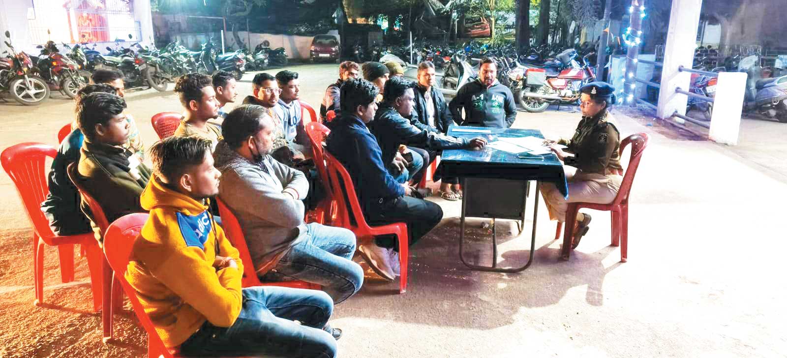 टीआई ने ली डीजे-धुमाल संचालकों की बैठक