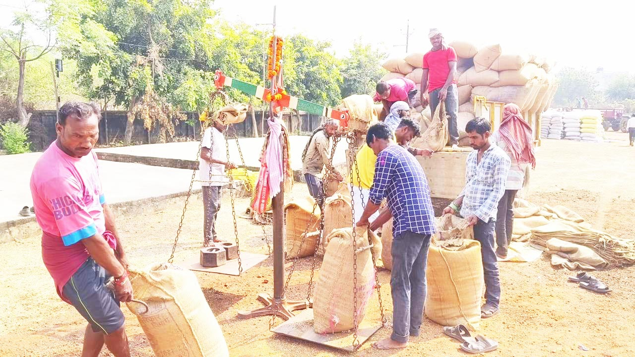 उपज बेचने का आज आखिरी दिन, 5 हजार किसान नहीं बेच पाए धान