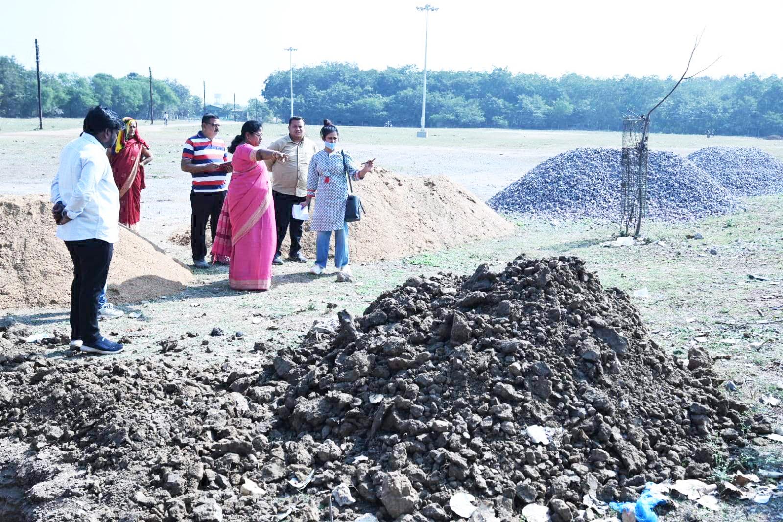 निर्माण कार्यों का समय-सीमा में कराएं कार्य