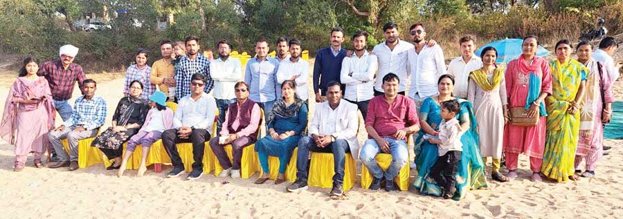 पर्यटकों से गुलजार हो रहा पलटन घाट