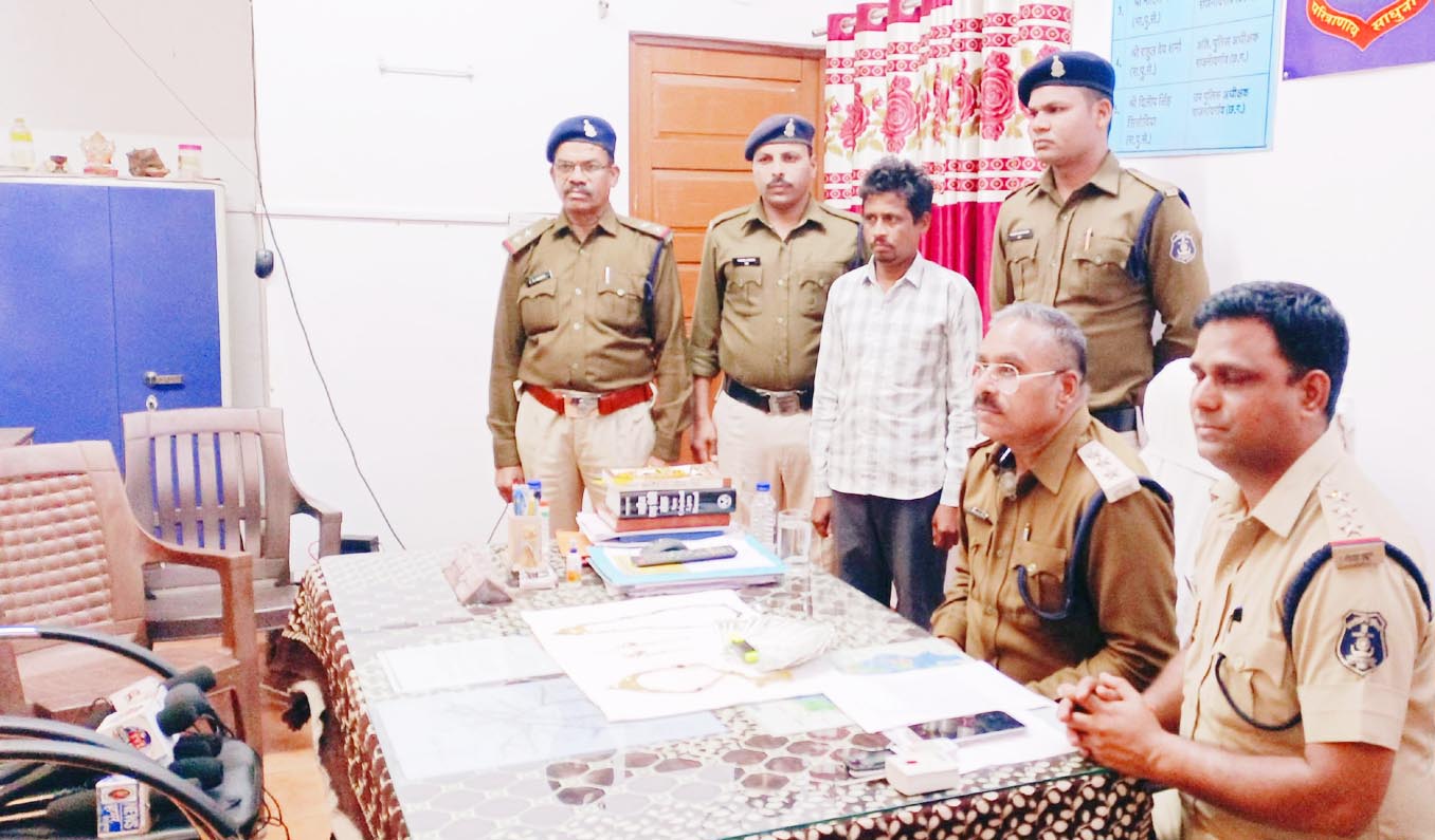 पड़ोसी ही निकला चोरी का आरोपी पड़ोसी ही निकला चोरी का आरोपी