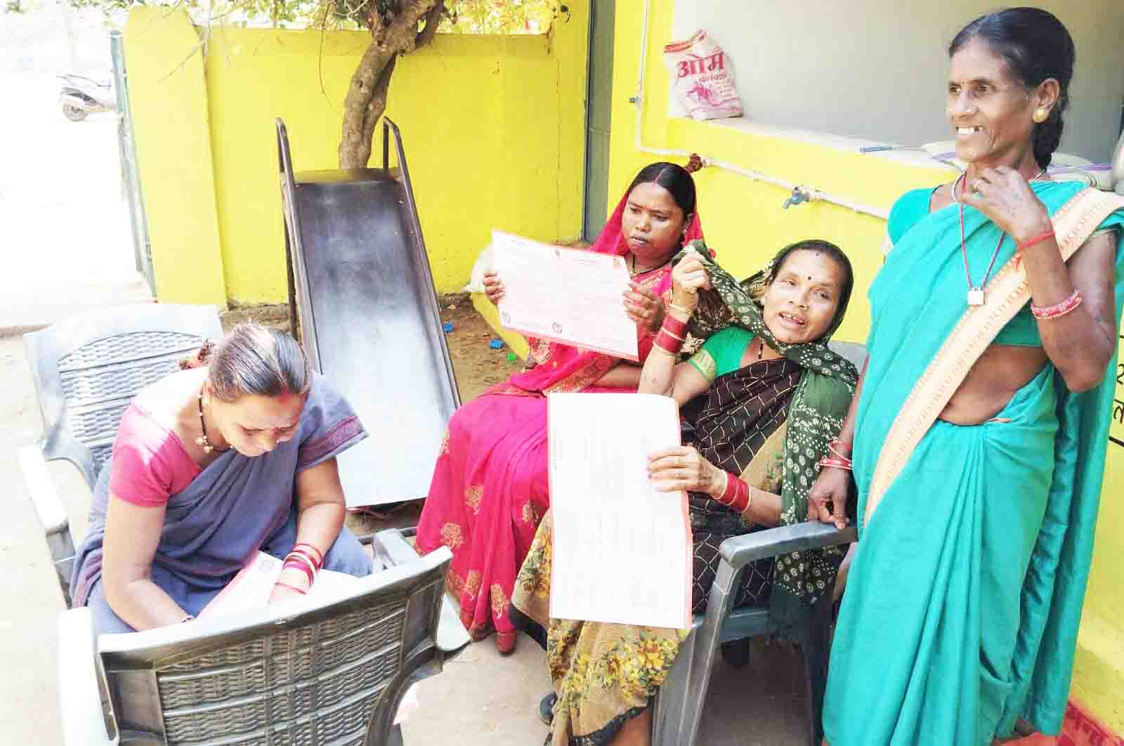 महतारी वंदन फार्म भरकर पीएम-सीएम का जताया आभार