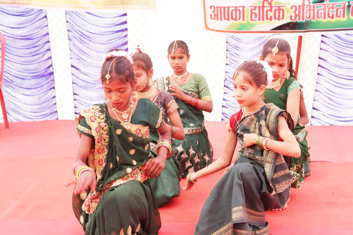 घानाघाट विद्यालय का वार्षिकोत्सव, बच्चों की मनमोहक प्रस्तुति घानाघाट विद्यालय का वार्षिकोत्सव, बच्चों की मनमोहक प्रस्तुति