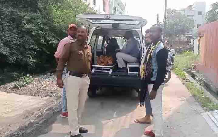फायनेंस कंपनी के कर्मी ने लगाई फांसी, जांच फायनेंस कंपनी के कर्मी ने लगाई फांसी, जांच