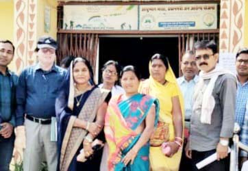 जनपद अध्यक्ष ने किया स्वास्थ्य केंद्र का निरीक्षण