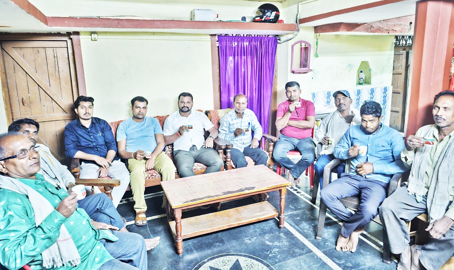 गांव चलो-घर चलो अभियान  के तहत चाय पर चर्चा