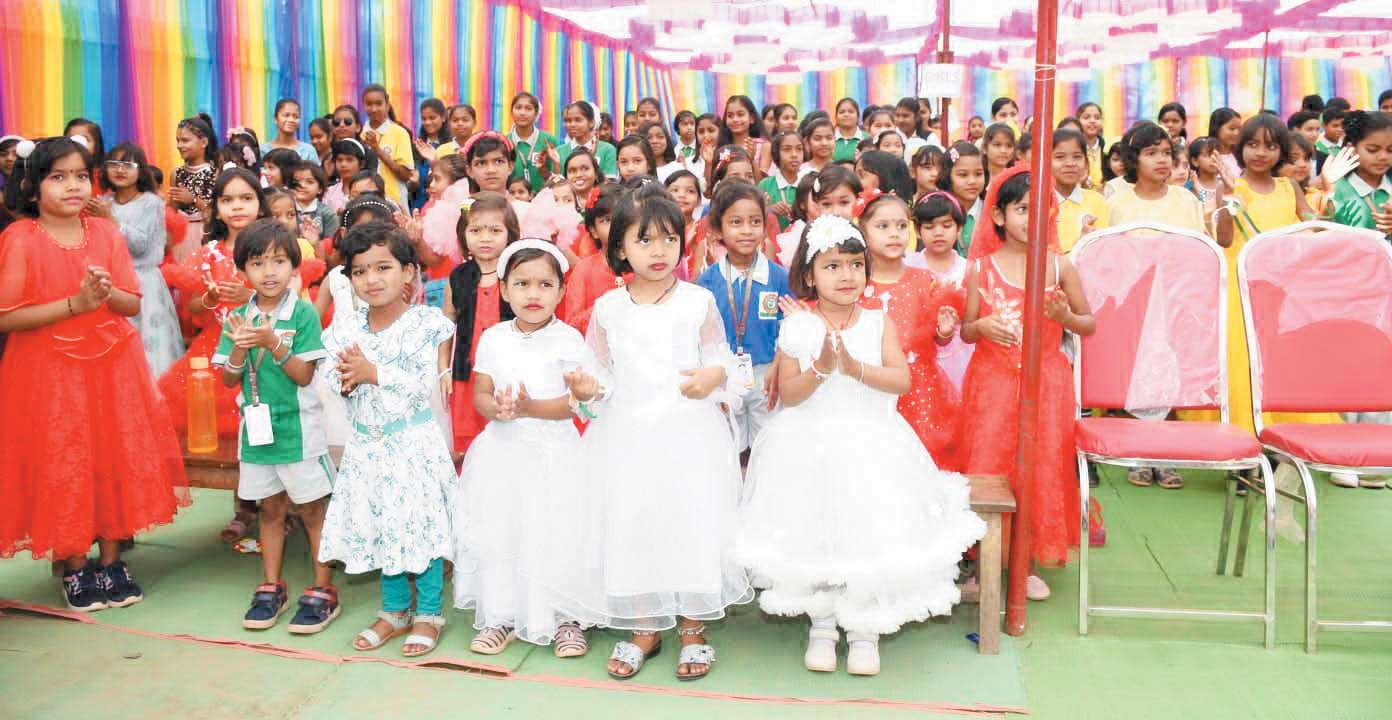 हैप्पी पब्लिक स्कूल में वार्षिकोत्सव