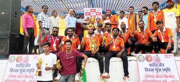 क्रिकेट: कडक़ एकादश बना विजेता