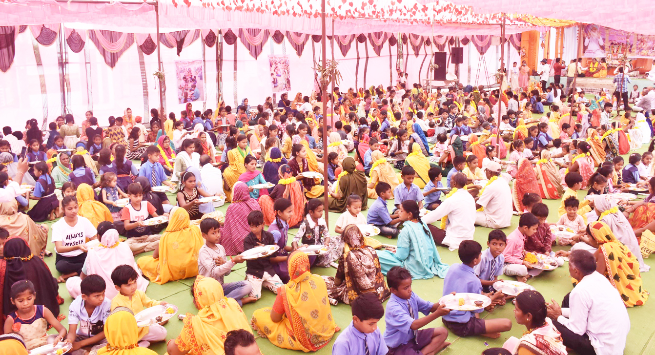 साढ़े चार सौ से अधिक स्थानों में मातृ-पितृ पूजन