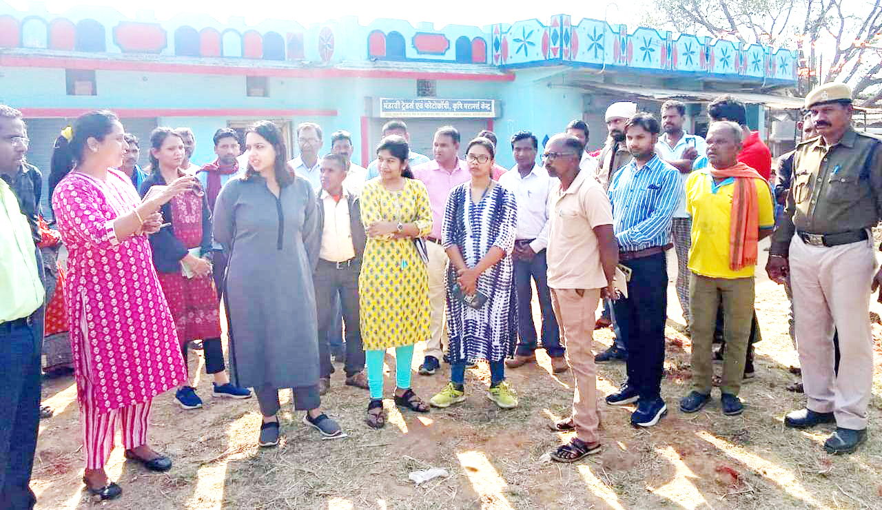 जिपं सीईओ ने निर्माण कार्यों का किया निरीक्षण जिपं सीईओ ने निर्माण कार्यों का किया निरीक्षण