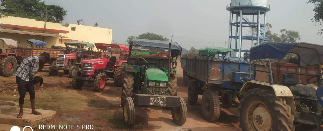 सिंगदेही में रेत की अवैध खुदाई व परिवहन,10 ट्रैक्टर-ट्रॉली जब्त 