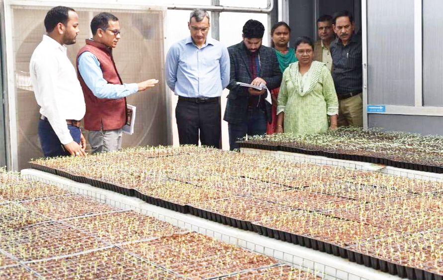 कलेक्टर ने कृषि वैज्ञानिकों को कार्ययोजना बनाने की दी सलाह