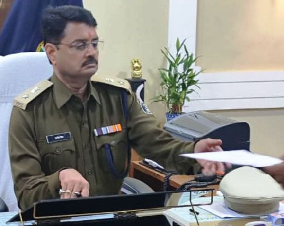 बिलासपुर में रजनेश सिंह ने पुलिस अधीक्षक का कार्यभार संभाला