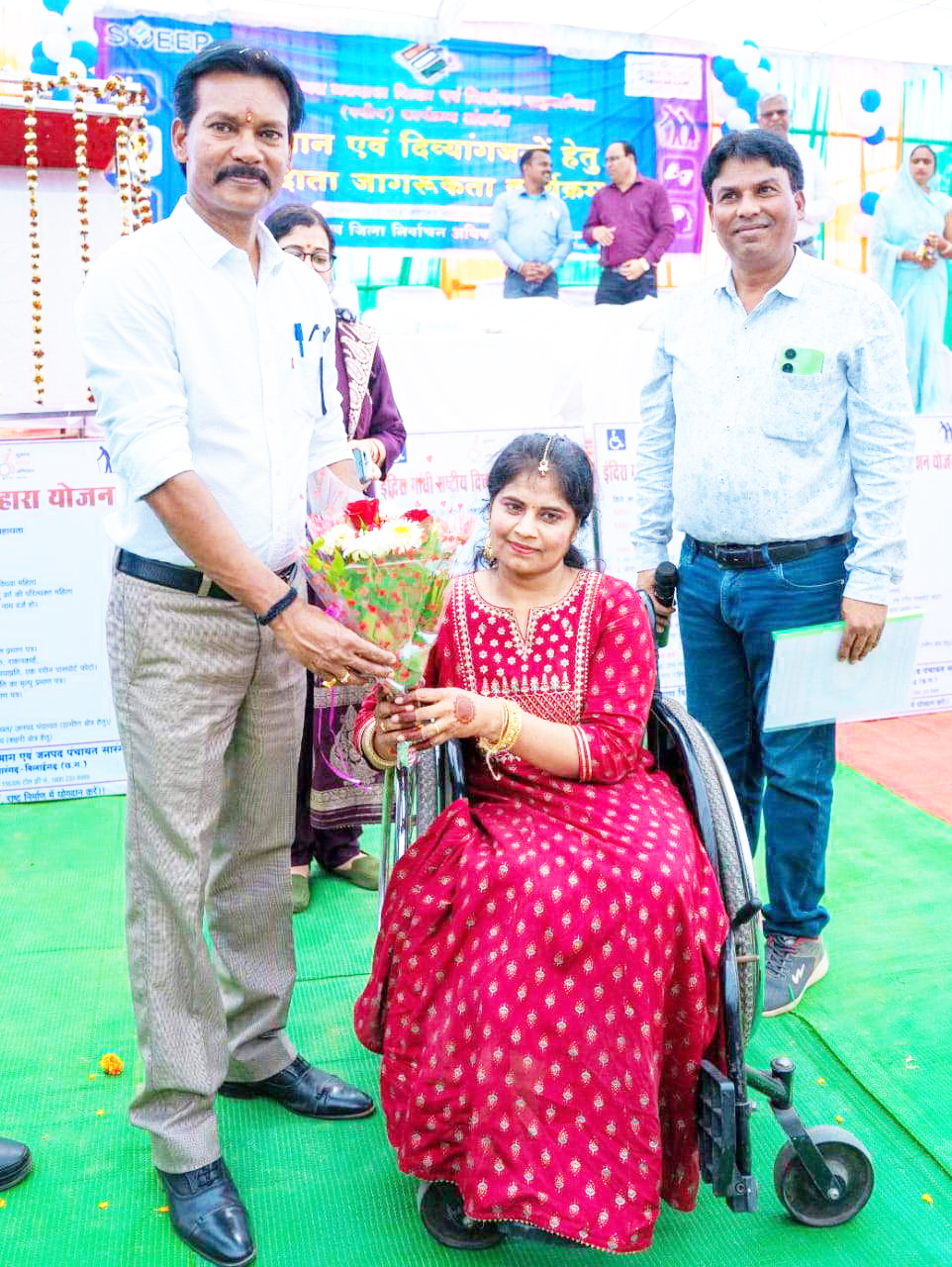 बेहतर नृत्य प्रस्तुति पर दिव्यांग चंचला सम्मानित