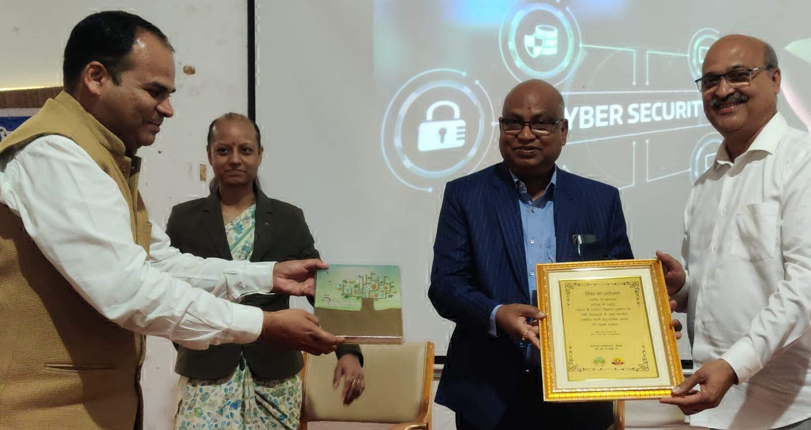 कानून के प्रति जागरूक रहकर करें काम - बृजेन्द्र