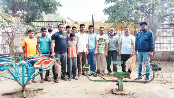 आरएसएस ने की बाल उद्यान की सफाई