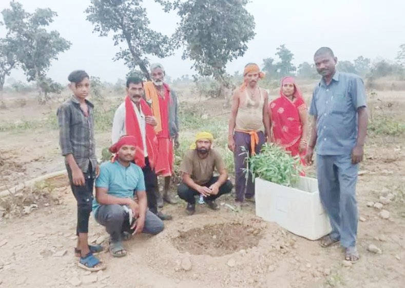 पर्यावरण संरक्षण को लेकर पौधारोपण पर्यावरण संरक्षण को लेकर पौधारोपण