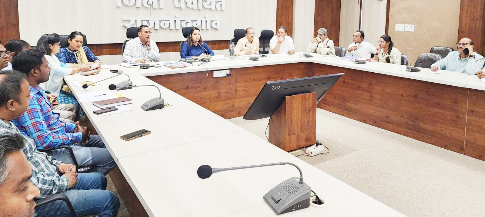 अग्निवीर थल सेना भर्ती : जिपं सीईओ  ने ली प्राचार्यों की बैठक