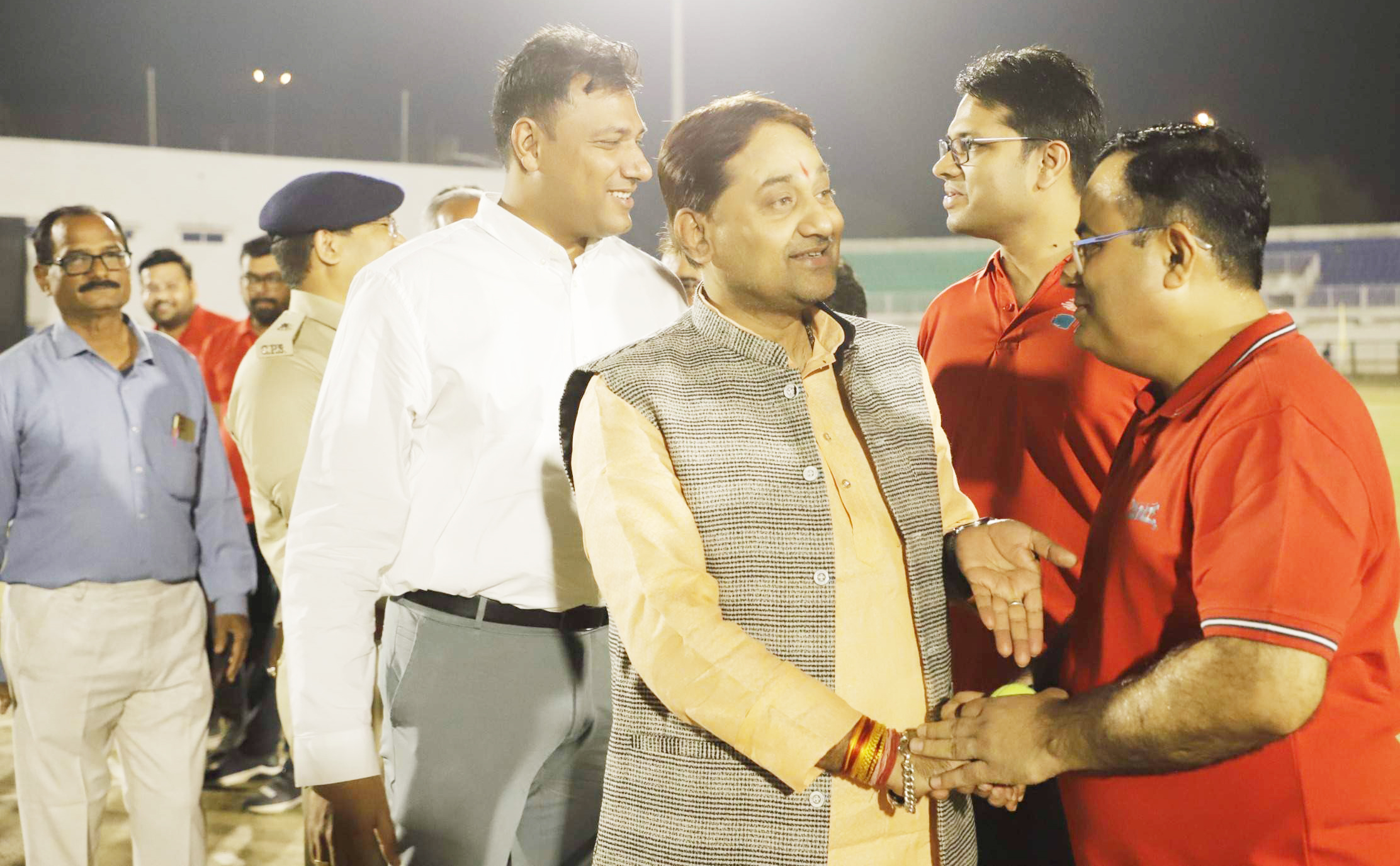 नागरिक बी, न्यायालय इलेवन व नागरिक ए की आसान जीत