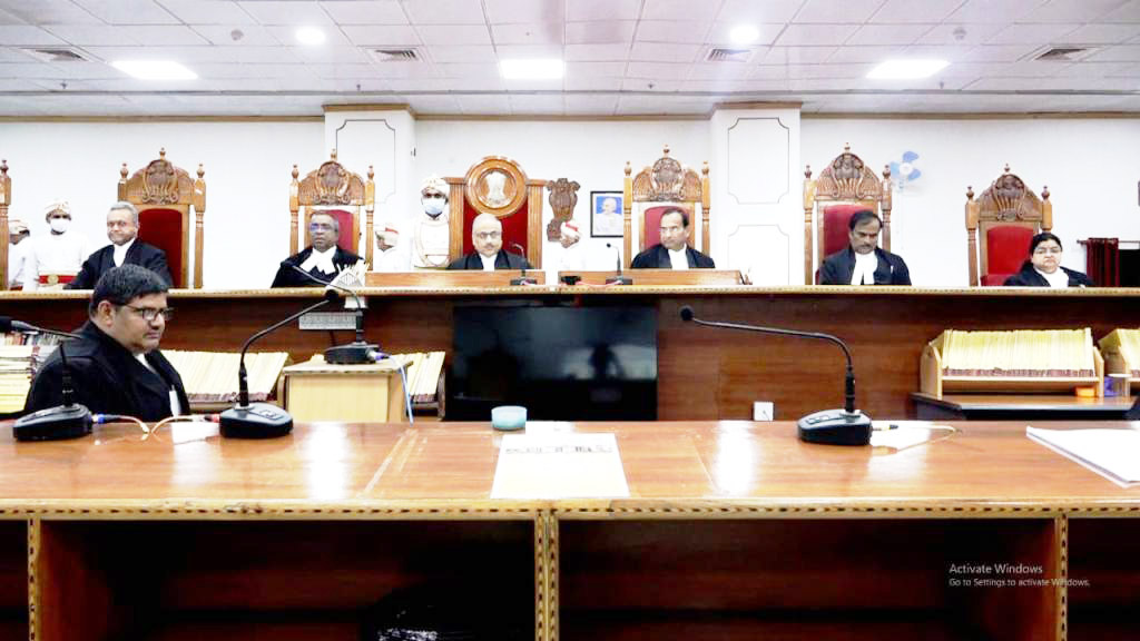 हाईकोर्ट ने दी न्यायविद् नरीमन व जायसवाल को श्रद्धांजलि